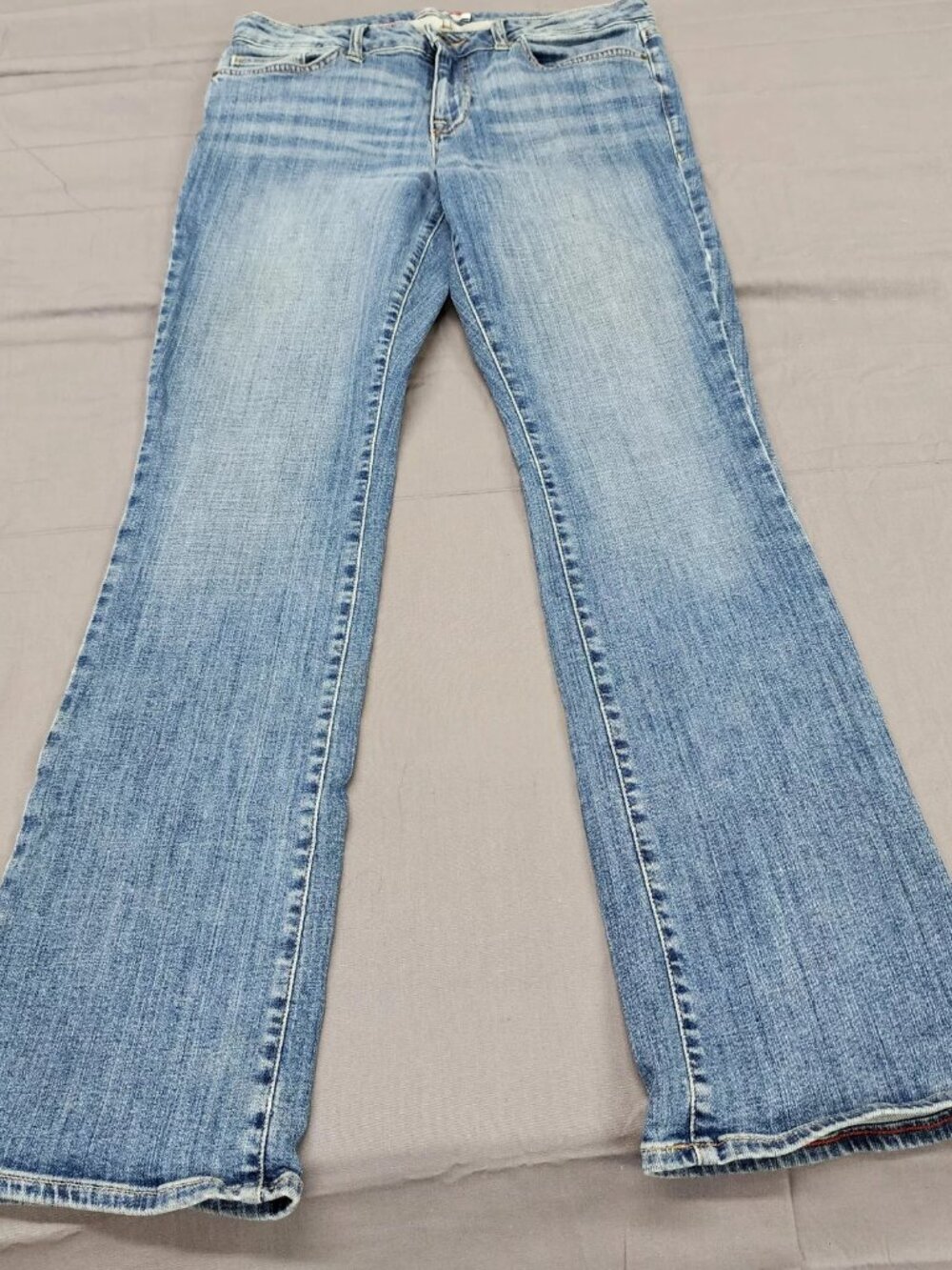 Tommy Hilfiger Women's Jeans Size 10 Blue Medium Wash Bootcut Low Rise Denim